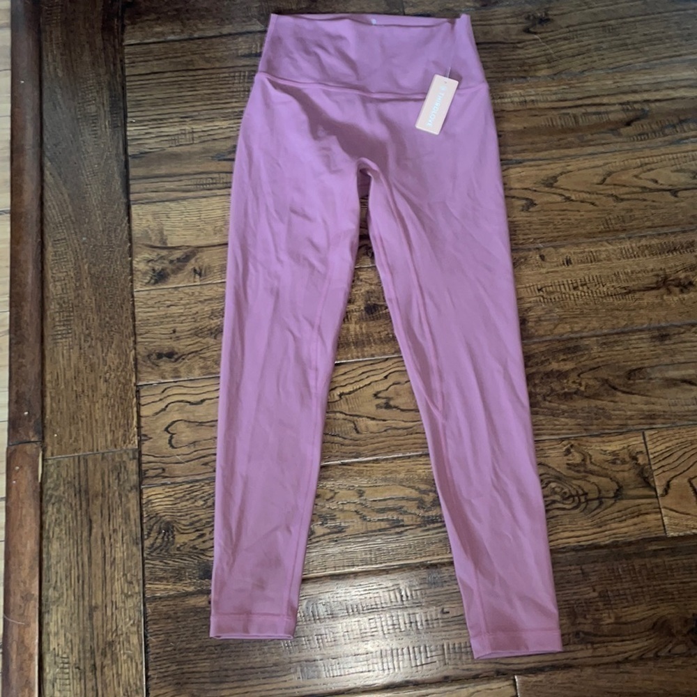 NWT THRIDLOVE Seamless Size M Leggings